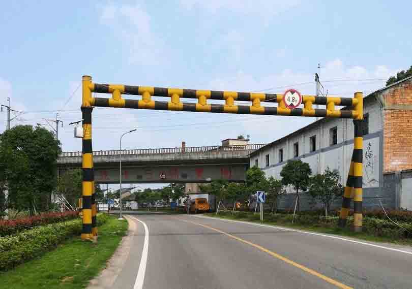 达州铁路限高架